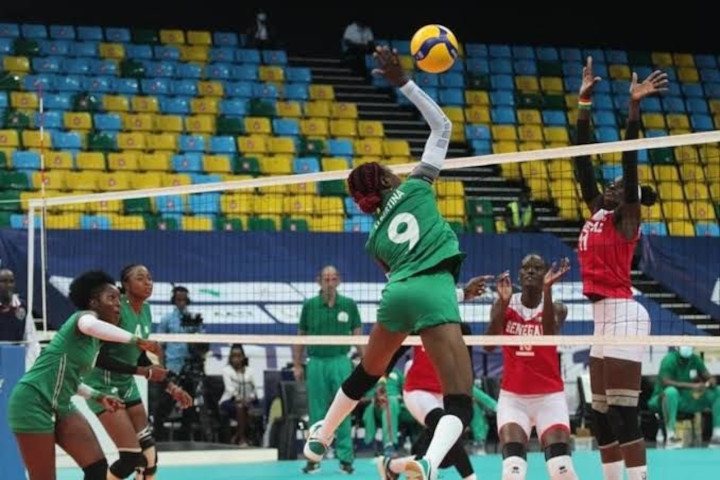 Nigerian volleyball players on the court